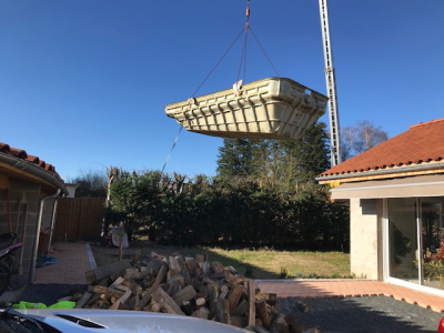 Location de camion grue pour les aménagements extérieurs