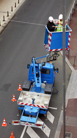 Location de camion nacelle : matériel de BTP pour l'éclairage public